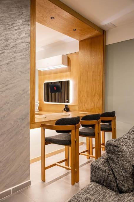 Smaragdi Luxury Jacuzzi Apartment Noho Premium Living Athènes Extérieur photo