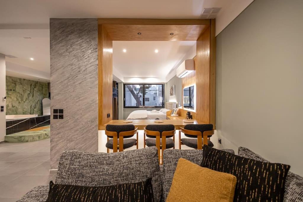 Smaragdi Luxury Jacuzzi Apartment Noho Premium Living Athènes Extérieur photo