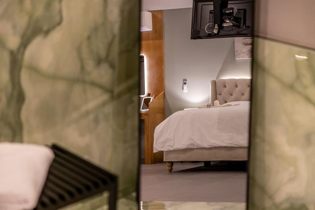 Smaragdi Luxury Jacuzzi Apartment Noho Premium Living Athènes Extérieur photo