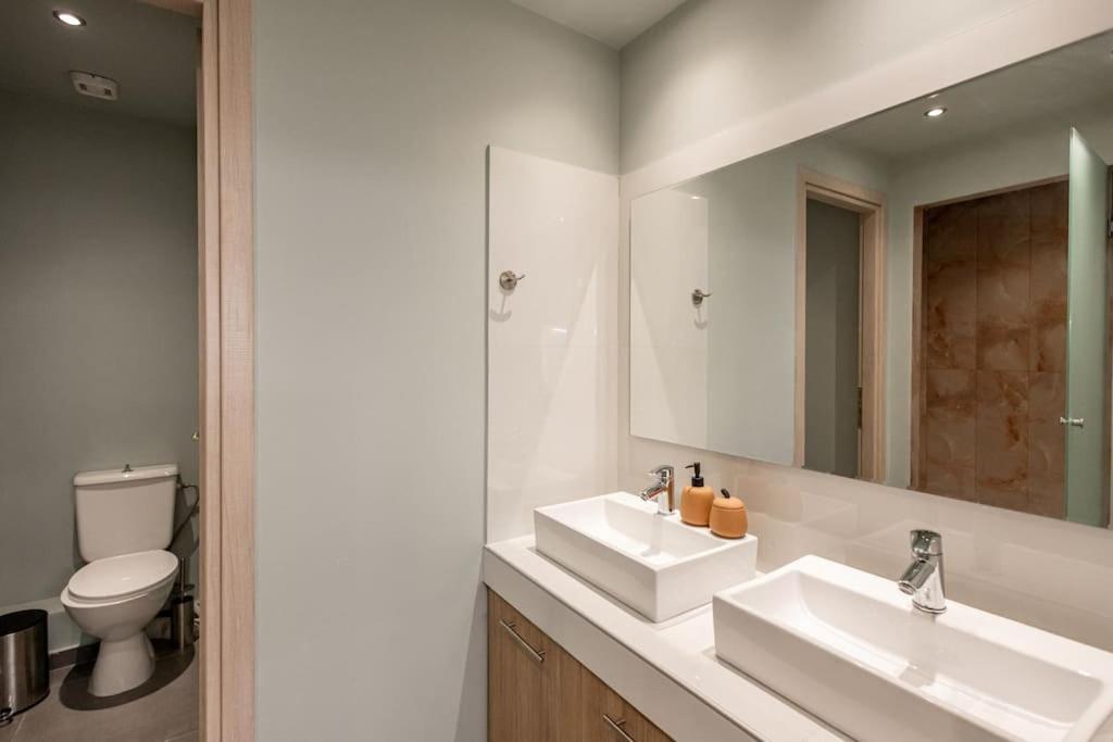 Smaragdi Luxury Jacuzzi Apartment Noho Premium Living Athènes Extérieur photo