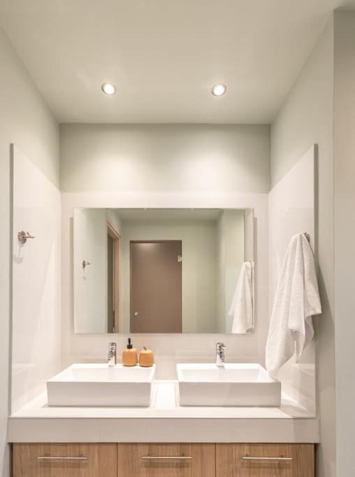 Smaragdi Luxury Jacuzzi Apartment Noho Premium Living Athènes Extérieur photo