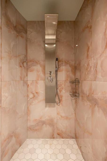 Smaragdi Luxury Jacuzzi Apartment Noho Premium Living Athènes Extérieur photo